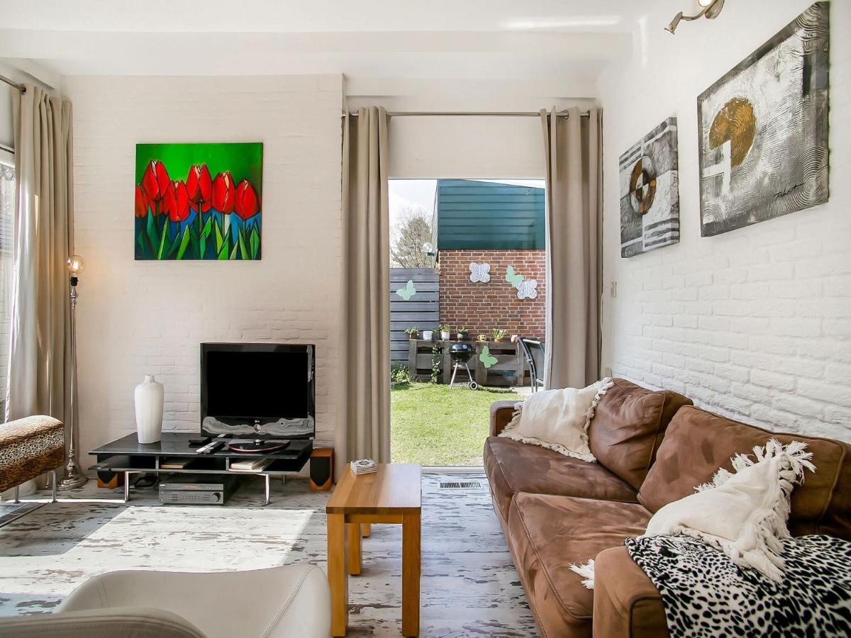 Lovely Bungalow In Noordwijkerhout With Garden Exterior photo